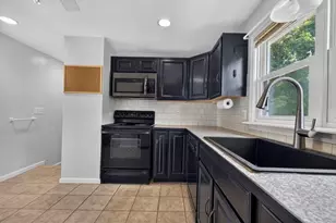 62 Anthony St, Seekonk, MA 02771 - Photo 9