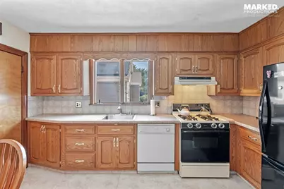 354 Lynn St, Malden, MA 02148 - Photo 23