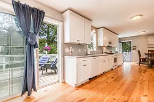 8 Hampden Rd, Falmouth, MA 02536 - Photo 15