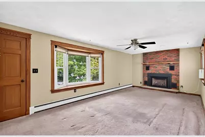 17 Capt Peter Simpson Road, Millbury, MA 01527 - Photo 9
