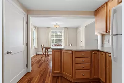 4 Abbott Rd, Waltham, MA 02452 - Photo 9