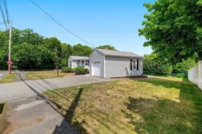 4 Abbott Rd, Waltham, MA 02452 - Photo 3