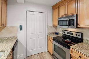 12 Russell Rd, Wellesley, MA 02482 - Photo 3