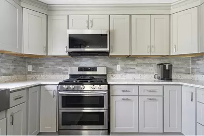 7 Sheldon St, Methuen, MA 01844 - Photo 3