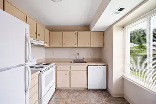 161 Nassau Dr, Springfield, MA 01129 - Photo 11
