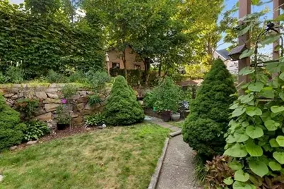 52 Eastern Ave, Lynn, MA 01902 - Photo 31