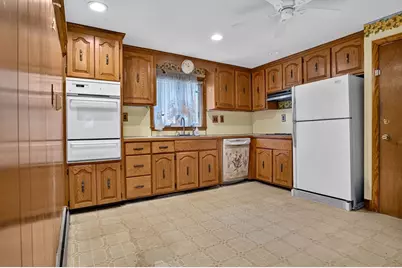 7 Franklin Ave, Revere, MA 02151 - Photo 7
