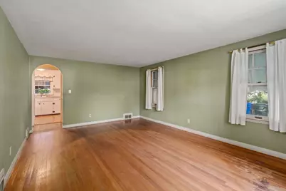 69 Mohawk Dr, Springfield, MA 01129 - Photo 9