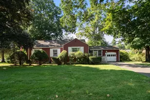 69 Mohawk Dr, Springfield, MA 01129 - Photo 29