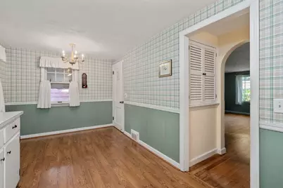 69 Mohawk Dr, Springfield, MA 01129 - Photo 5