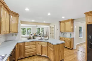 106 Concord Rd, Bedford, MA 01730 - Photo 7