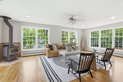 106 Concord Rd, Bedford, MA 01730 - Photo 3