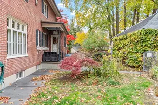 144 Hanks St, Lowell, MA 01852 - Photo 37