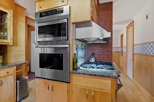 144 Hanks St, Lowell, MA 01852 - Photo 9