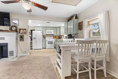 15 Charles St, Lakeville, MA 02347 - Photo 9