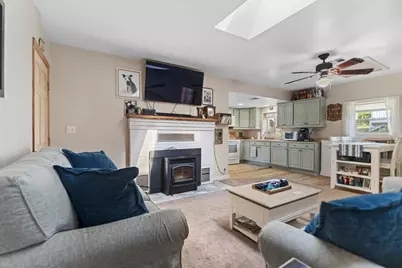 15 Charles St, Lakeville, MA 02347 - Photo 5
