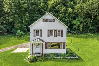 8 Underwood Ave, Easthampton, MA 01027 - Photo 3