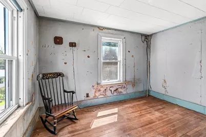 8 Underwood Ave, Easthampton, MA 01027 - Photo 23