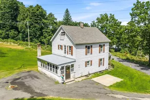 8 Underwood Ave, Easthampton, MA 01027 - Photo 5