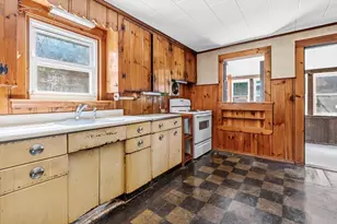 8 Underwood Ave, Easthampton, MA 01027 - Photo 13