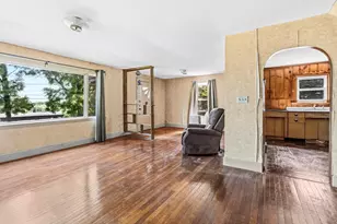 8 Underwood Ave, Easthampton, MA 01027 - Photo 11
