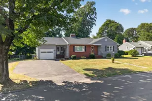 88 Mifflin Dr, North Andover, MA 01845 - Photo 1