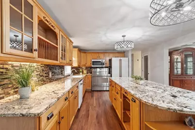 30 Twin Diamond Dr, Bridgewater, MA 02324 - Photo 5