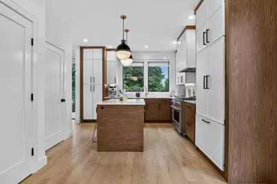 906-908 Chestnut Street #906, Newton, MA 02468 - Photo 3