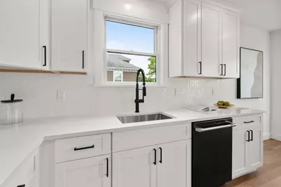 220 Sycamore Street #2, Watertown, MA 02472 - Photo 5