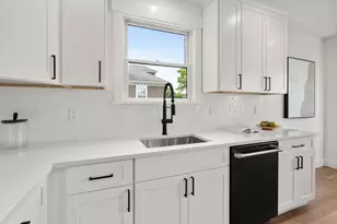 220 Sycamore St, Watertown, MA 02472 - Photo 5