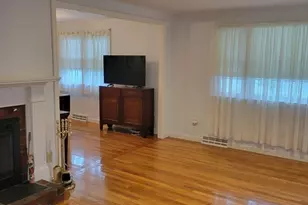 39 Phyllis Dr, Yarmouth, MA 02664 - Photo 3