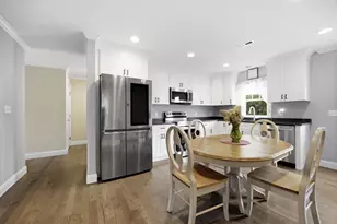 25 Riverside Dr, Lakeville, MA 02347 - Photo 3