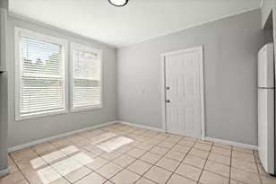 35 Pond St, Boston, MA 02136 - Photo 31
