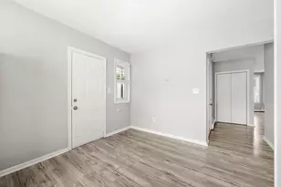 35 Pond St, Boston, MA 02136 - Photo 5