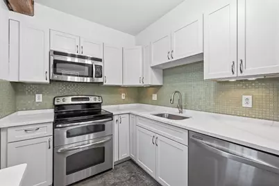 172 Middle St #306, Lowell, MA 01852 - Photo 11