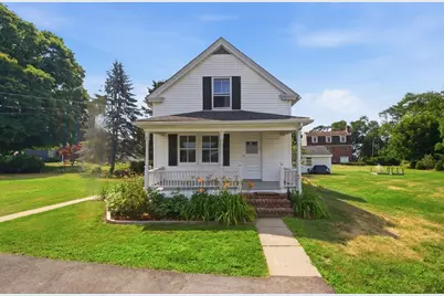 62 Pleasant St, Hopkinton, MA 01748 - Photo 5