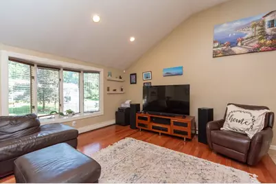 140 Bayberry Cir, Bridgewater, MA 02324 - Photo 3