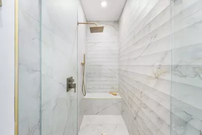 14 Harbor View St #1, Boston, MA 02125 - Photo 13