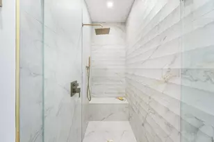 14 Harbor View St, Boston, MA 02125 - Photo 13