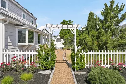 17 Barker, Newburyport, MA 01950 - Photo 3