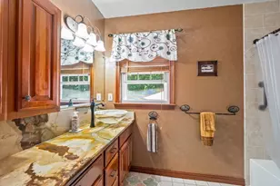 19 Middle Rd, Amesbury, MA 01913 - Photo 11