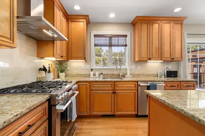 94 Fenwick Street, Framingham, MA 01701 - Photo 5