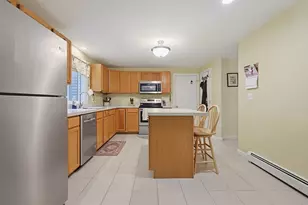 28 Heritage Path, Millis, MA 02054 - Photo 3
