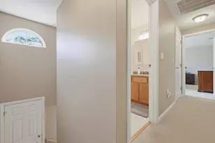 28 Heritage Path, Millis, MA 02054 - Photo 13