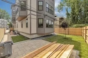 3915 Washington St, Boston, MA 02130 - Photo 15