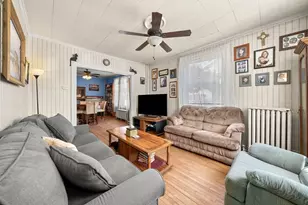 52 Mason St, Salem, MA 01970 - Photo 5