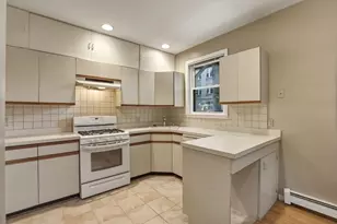 127 Kilsyth Rd, Boston, MA 02135 - Photo 7
