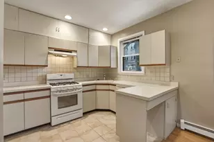 127 Kilsyth Rd, Boston, MA 02135 - Photo 7