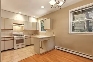127 Kilsyth Rd, Boston, MA 02135 - Photo 9