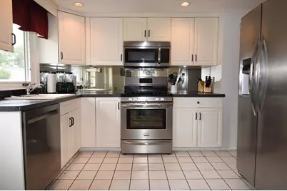 37 Thornton Ave, Brockton, MA 02301 - Photo 7